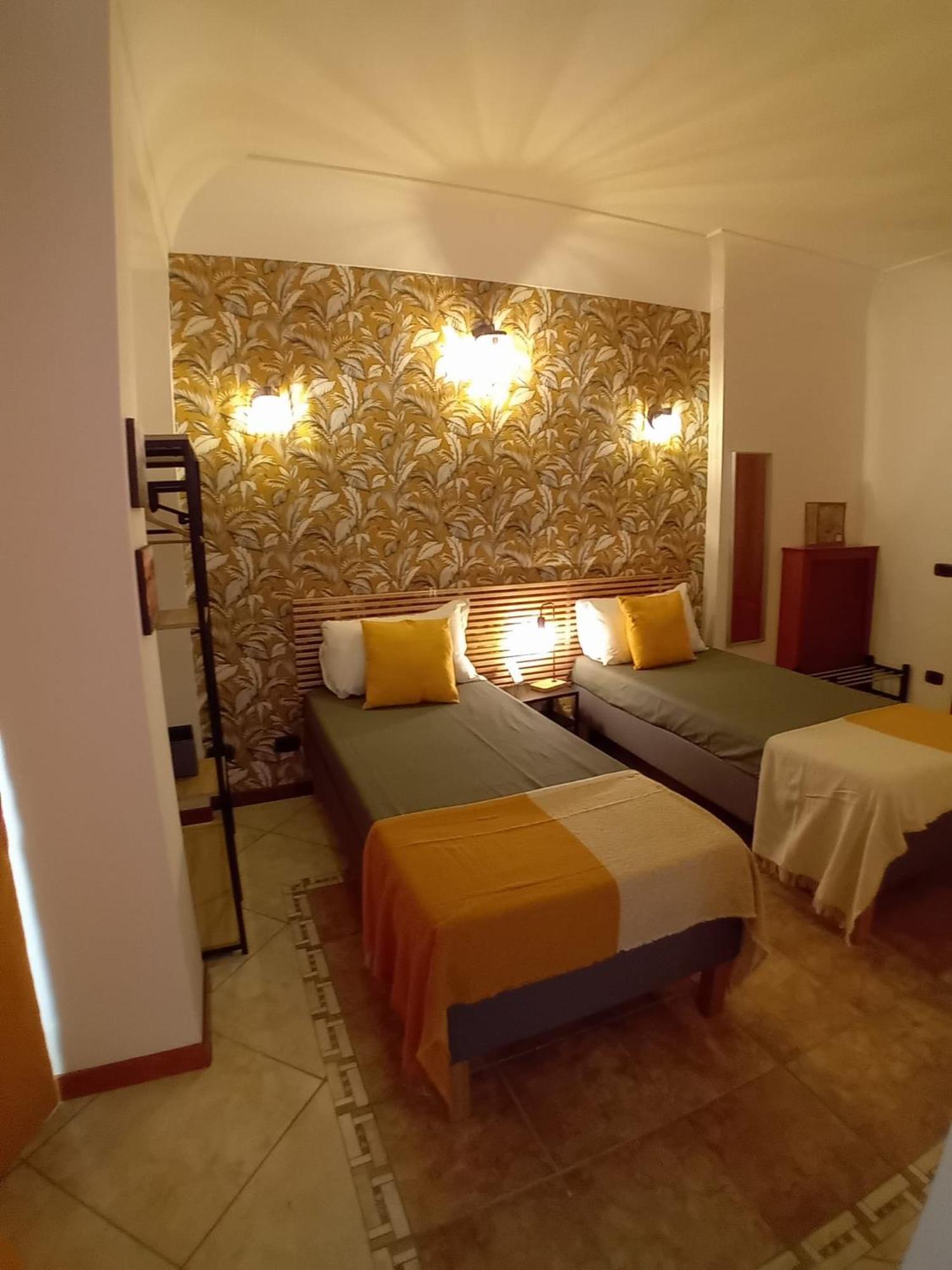 מלון נאפולי Reginella House מראה חיצוני תמונה