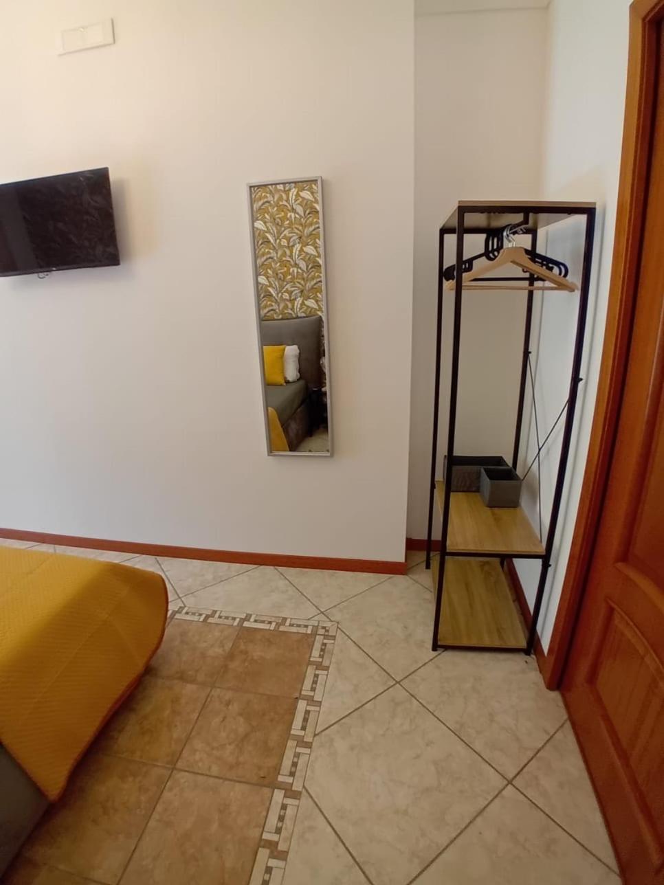 מלון נאפולי Reginella House מראה חיצוני תמונה