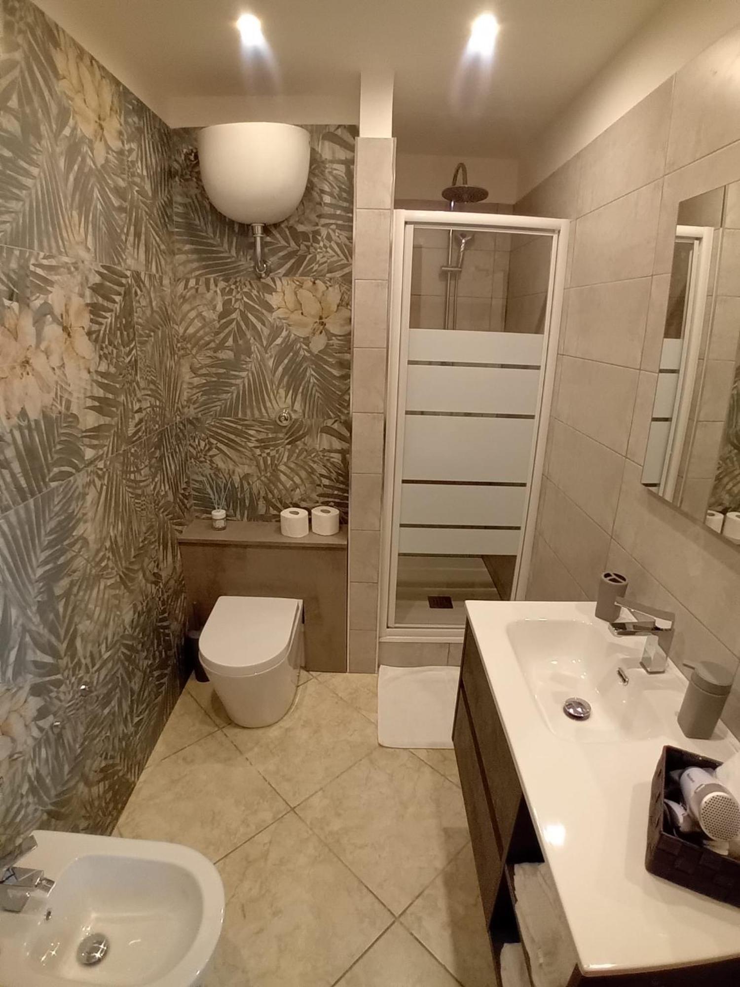 מלון נאפולי Reginella House מראה חיצוני תמונה