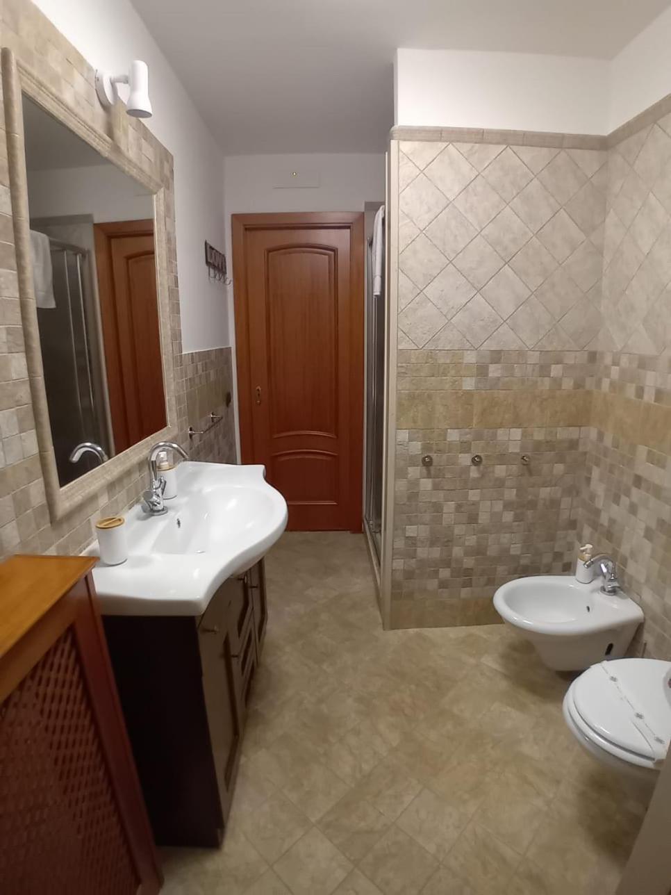 מלון נאפולי Reginella House מראה חיצוני תמונה