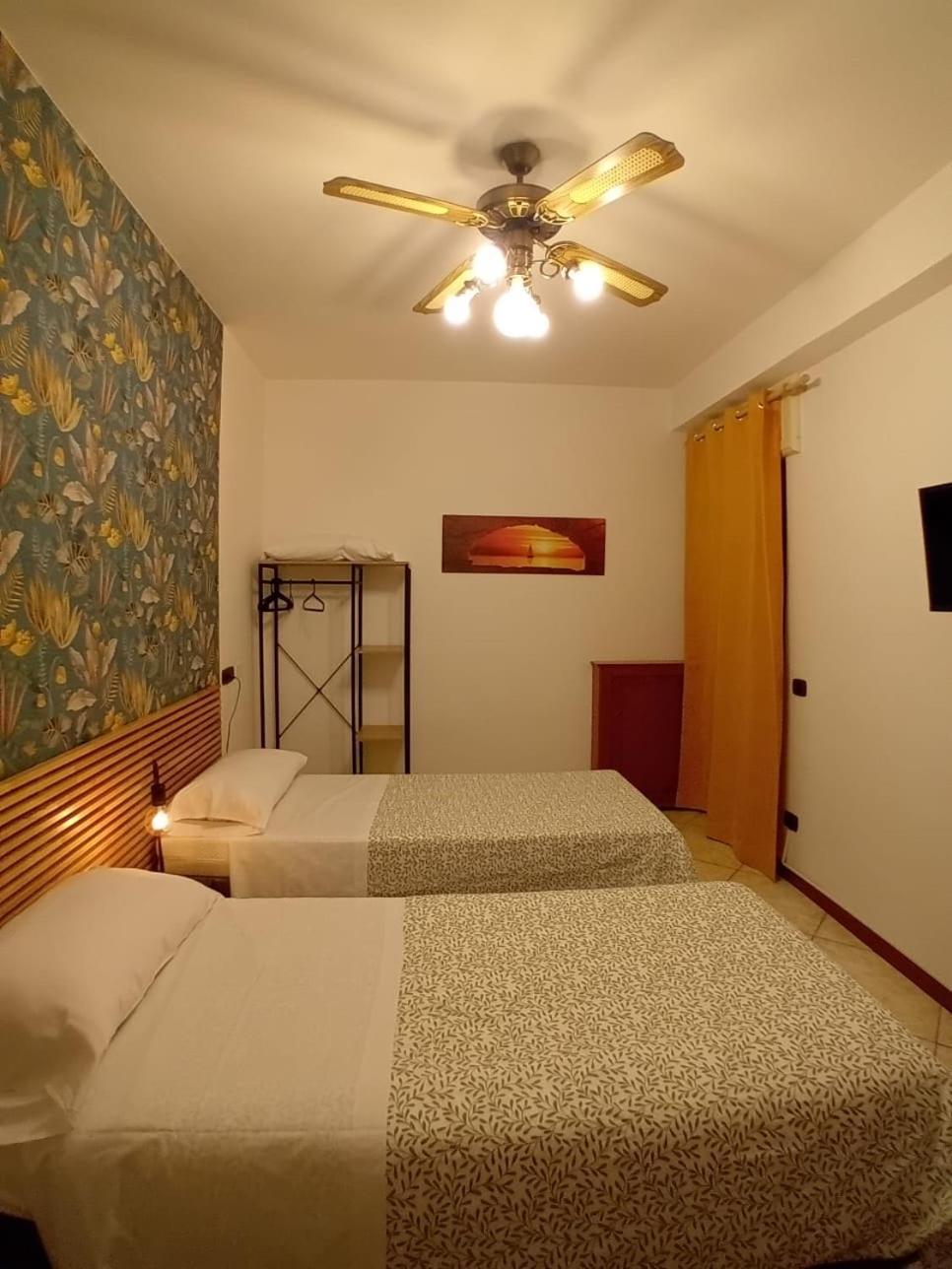 מלון נאפולי Reginella House מראה חיצוני תמונה